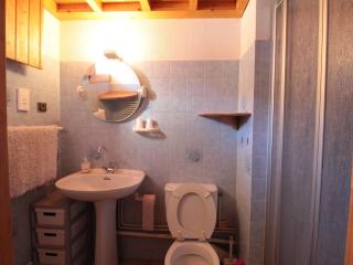 Appartement 8 pers, 4 pièces, 50m des pistes, parking, balcon, proche commerces - FR-1-572-88 - 2