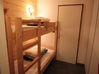 Appartement cosy 4 pers au pied des pistes avec parking, balcon, lave-vaisselle et services additionnels - FR-1-572-87 - 7