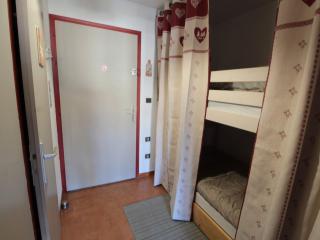 Studio chaleureux 4 pers, centre village, proche pistes et commerces, balcon sud-ouest - FR-1-572-105 - 8