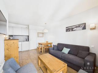 Bel Appartement Rénové avec Balcon - Ski aux Pieds, 5 Pers., Près des Commerces - FR-1-398-547 - 1