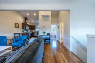 Hull Street Loft - 2