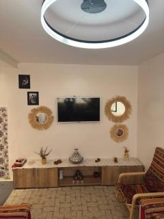 Modern apartment with garden - 7