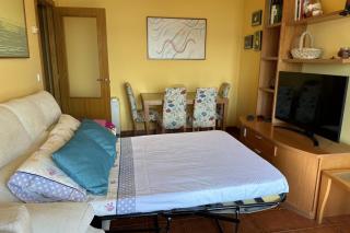 2 Bed Apt Sleeps 4 - Two TVs - Free Parking - 7