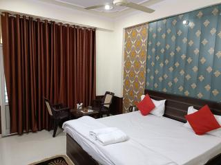 Hotel Arjun Palace - 2