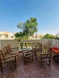 Luxury Villa Upper Portion - 4