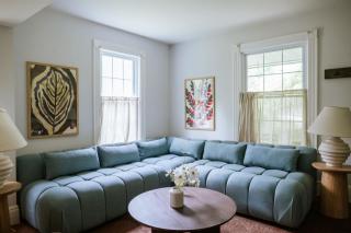 The Gables Newly Renovated Farmhouse Sleeps 17 - 5