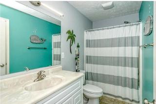 LIVIN' EASY - Our Way of Life, No Stress at the Beach - 1