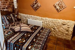 6 Bed House Sleeps 12 - Pool Hot Tub Fireplace - 1