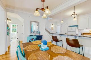 Blue Breeze Hideaway - 2