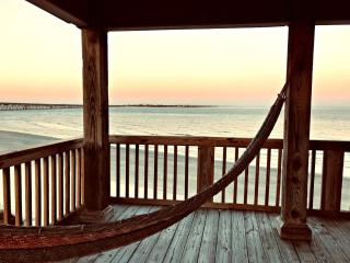 Meet Atlantis Oceanfront Seating at its Finest - 8