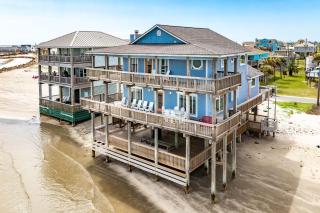 Atlantis - Oceanfront Seating at its Finest! - 3