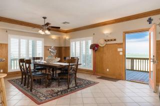 Meet Atlantis Oceanfront Seating at its Finest - 1