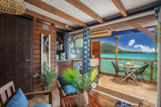 Studio Corail suspendu au dessus de la mer - 7