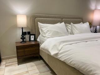 سويت بغرفة نوم أنيقة وواسعة ودخول ذاتي - 8