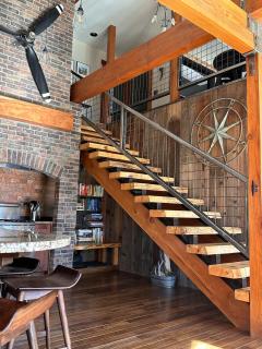 Creekside home with private waterfall & farm - 3