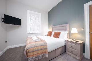 Northern Bank House Apartments by Escape Ordinary - 3