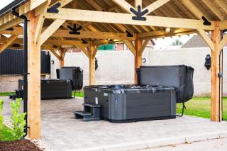 Northern Bank House Apartments by Escape Ordinary - 1