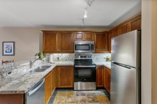 3309 - Two Bedroom Standard Powderhorn Lodge condo - 2