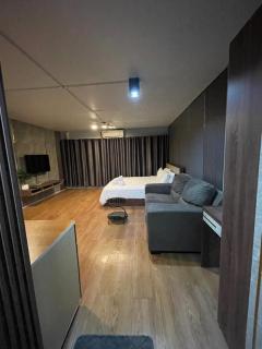 ห้องพักรายวันเมืองทองธานีตึกc5 (คุณแอ๊ด) - 0