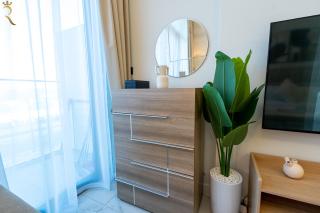 Bright Studio with Balcony the Gate, Masdar City - 1