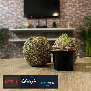 Contemporary living at UrbanZen Stays - 0