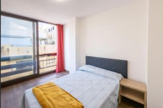 3 Bed Apartment Sleeps 6 - Free Parking & Balcony - 5