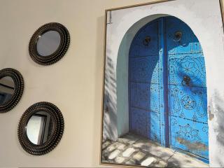 Contemporary living at UrbanZen Stays - 1