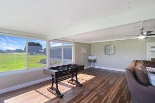 LuvLax Charming Golf Course Front Home - 9