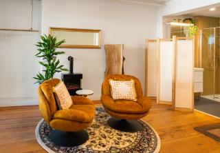 Leone Stays - Golden Castle Loft - 2