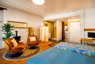 Leone Stays - Golden Castle Loft - 1