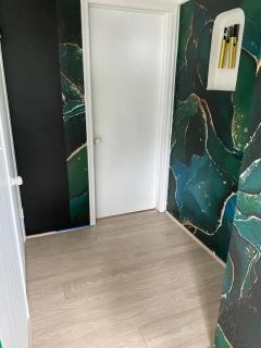 Stunting Sunburst Peaceful Palace - 1