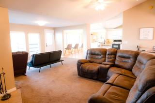 Lozano Lake House - 6