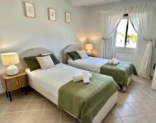 Albufeira 3BR with Pool and AC by the beach by LovelyStay - 2