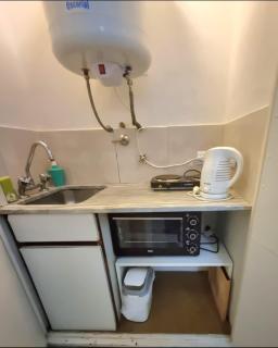 Centrally located and cozy apartment close to everything - 4