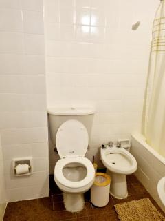 Centrally located and cozy apartment close to everything - 3