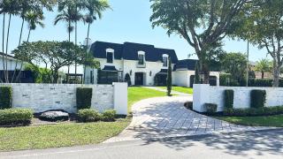 New 5 Bedroom Modern Villa on Golf Course - 8