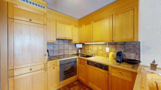 1909 Tgampi Saura 28 - 7