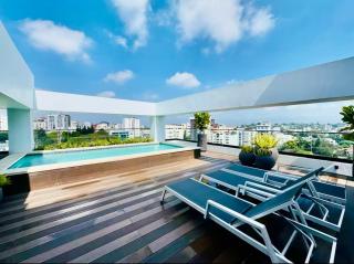 City Center, The Emerald, Views & Vibes - 0