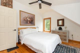 Entire 1 Bdrm house 5 mins from NWMC and DwnTwn - 0