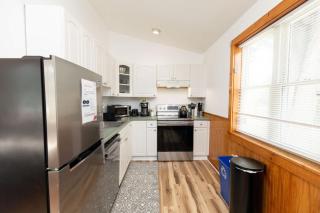 Entire 1 Bdrm house 5 mins from NWMC and DwnTwn - 4