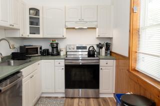 Entire 1 Bdrm house 5 mins from NWMC and DwnTwn - 3