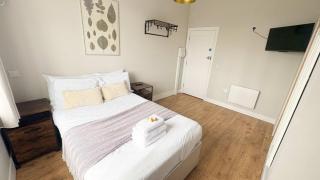 The Willow - Studio 10 - 2