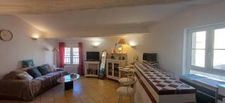 Duplex de charme avec terrasse au coeur du village - 9