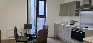 Cozy Broad Street Apartment Central and Comfortable - 7