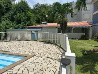 Studio accueillant aux Trois-Îlets, 30 m², piscine partagée - 2