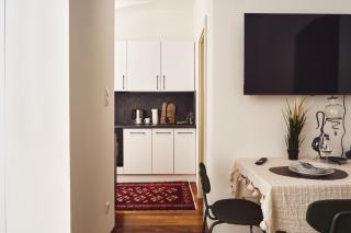 Pristine 2BD Apartment in Central Vienna Walking Distance to 1 District - 1