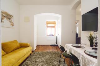 Pristine 2BD Apartment in Central Vienna Walking Distance to 1 District - 4