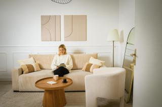 Le Subtil - By BEST KEYS - Élégance & Confort - 2 chambres séparées - Lit Queen Size - Smart TV Netflix - Machine à Café Nespresso - Proche Gare & Centre Ville - À 1H de Paris - WiFi Fibre - Check-in Autonome - 8