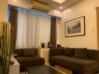 Eastwood Residence Above Eastwood Mall - 1