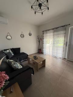 M & F HOUSE (παραλία Μαρκοπούλου Ωρωπού) - 8